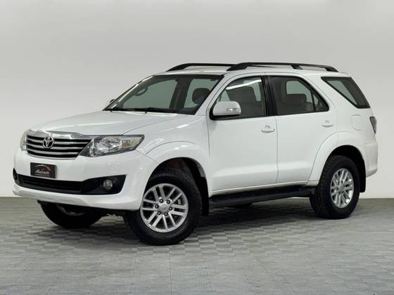 TOYOTA HILUX SW4 2.7 SR 4X2 16V FLEX 4P AUTOMÁTICO